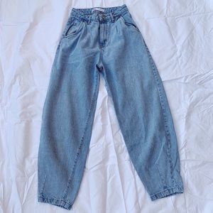 ZARA mom jeans 😍